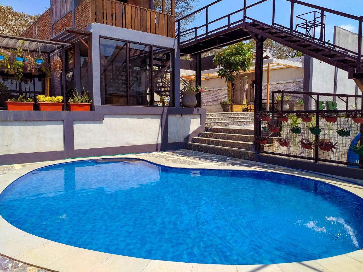 Amina Hill View Villa Malang By Ecommerceloka Экстерьер фото