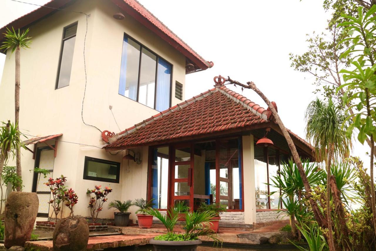 Amina Hill View Villa Malang By Ecommerceloka Экстерьер фото