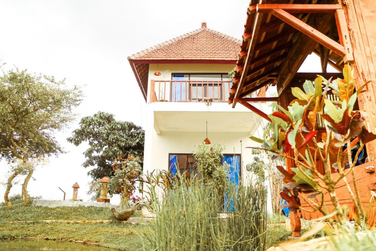 Amina Hill View Villa Malang By Ecommerceloka Экстерьер фото