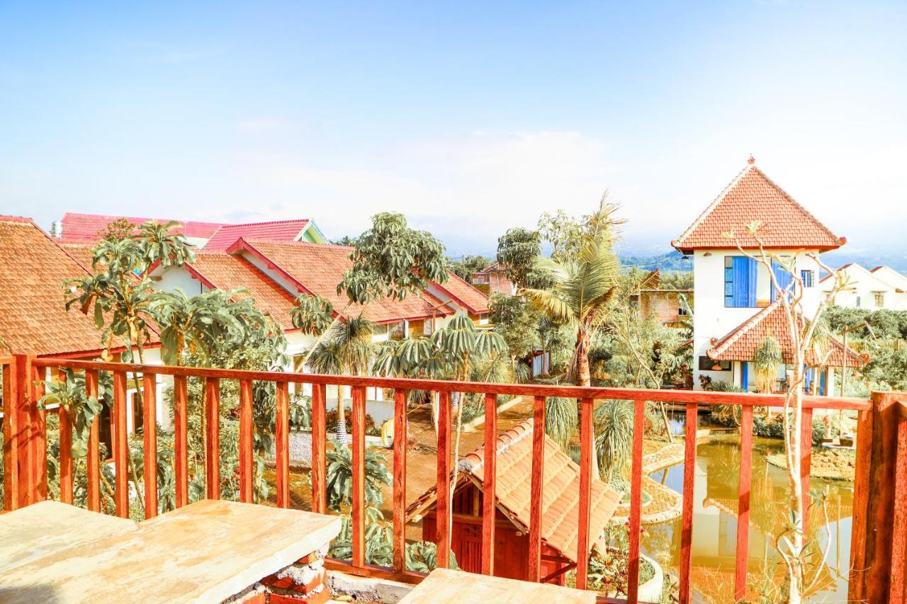 Amina Hill View Villa Malang By Ecommerceloka Экстерьер фото